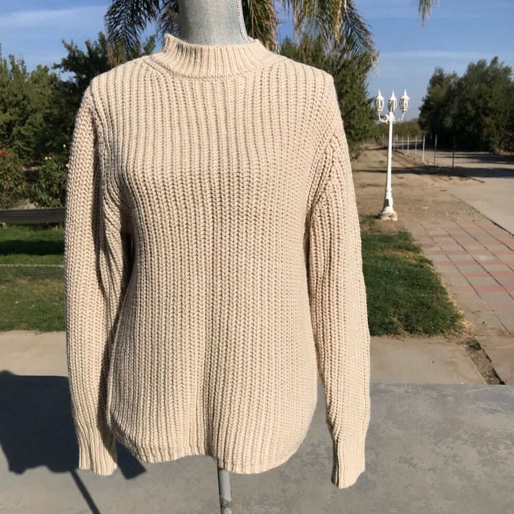 Zara Beige Cozy Soft Knit Sweater -‎ Small